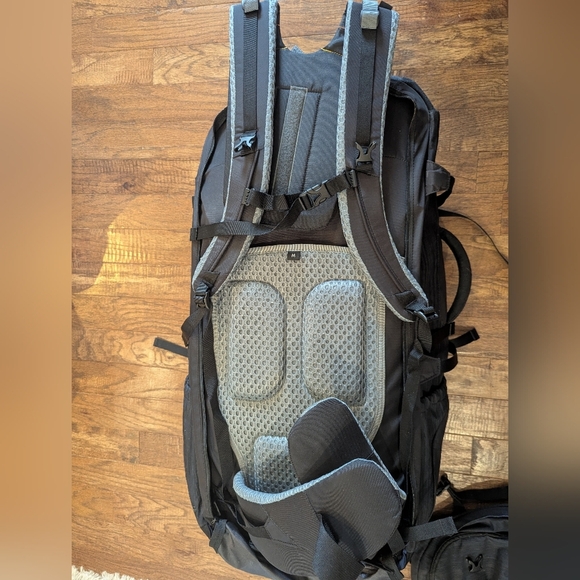 Eagle Creek 90L Thrive Convertible Blue & Black Backpack- Used Once! - Picture 9 of 17